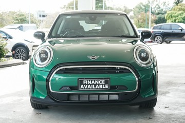 https://vehicle-cdn.autoleague.cloud/31373_U309766_3.jpg