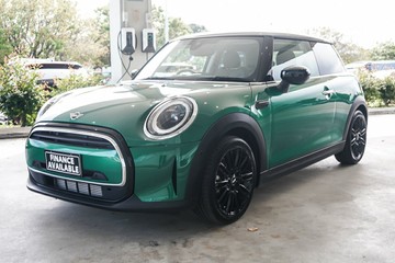 https://vehicle-cdn.autoleague.cloud/31373_U309766_4.jpg