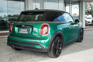 https://vehicle-cdn.autoleague.cloud/31373_U309766_7.jpg
