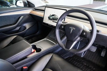 https://vehicle-cdn.autoleague.cloud/31373_U309769_16.jpg