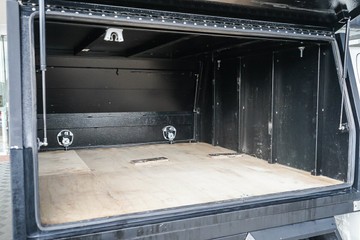 https://vehicle-cdn.autoleague.cloud/31373_U309770_11.jpg