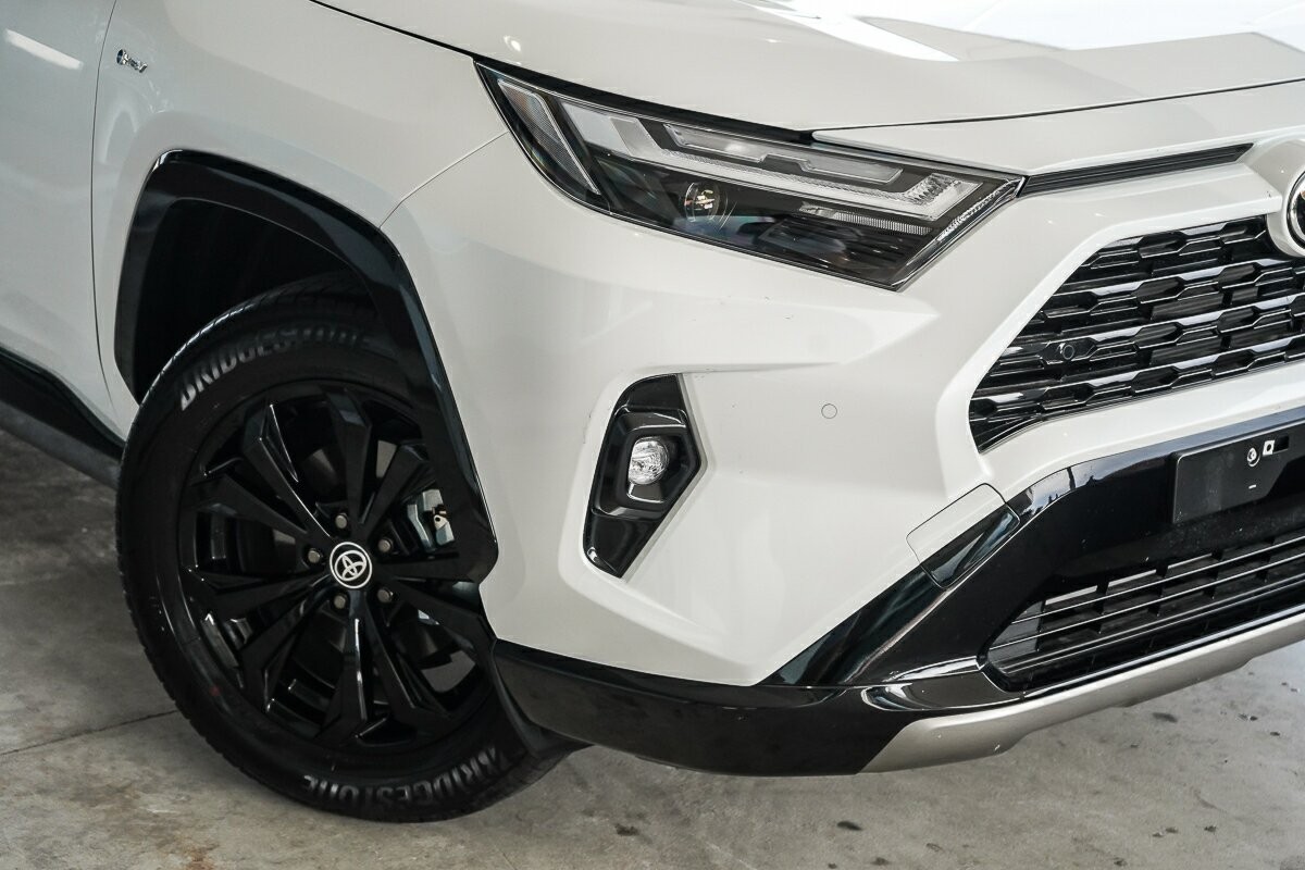 Toyota Rav4 image 2