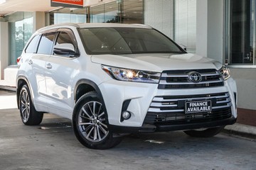 https://vehicle-cdn.autoleague.cloud/31373_U309774_1.jpg