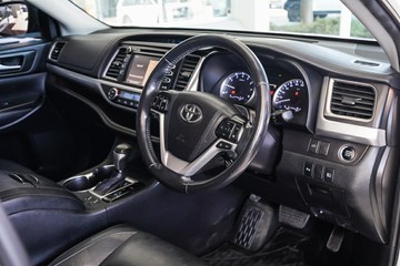 https://vehicle-cdn.autoleague.cloud/31373_U309774_12.jpg