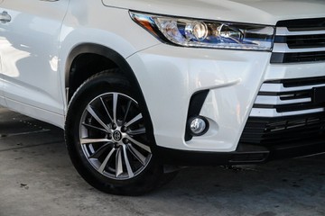 https://vehicle-cdn.autoleague.cloud/31373_U309774_2.jpg