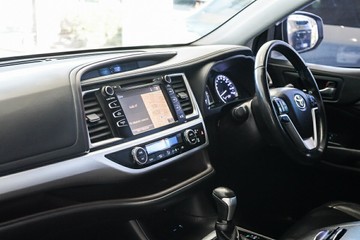 https://vehicle-cdn.autoleague.cloud/31373_U309774_21.jpg