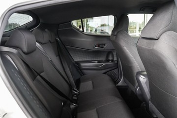 https://vehicle-cdn.autoleague.cloud/31373_U309777_12.jpg