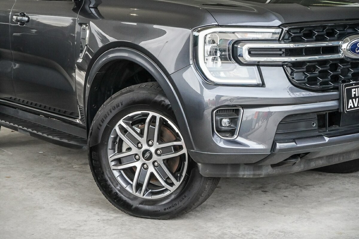 Ford Everest image 2