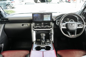 https://vehicle-cdn.autoleague.cloud/31373_U309785_14.jpg