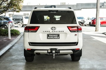 https://vehicle-cdn.autoleague.cloud/31373_U309785_8.jpg