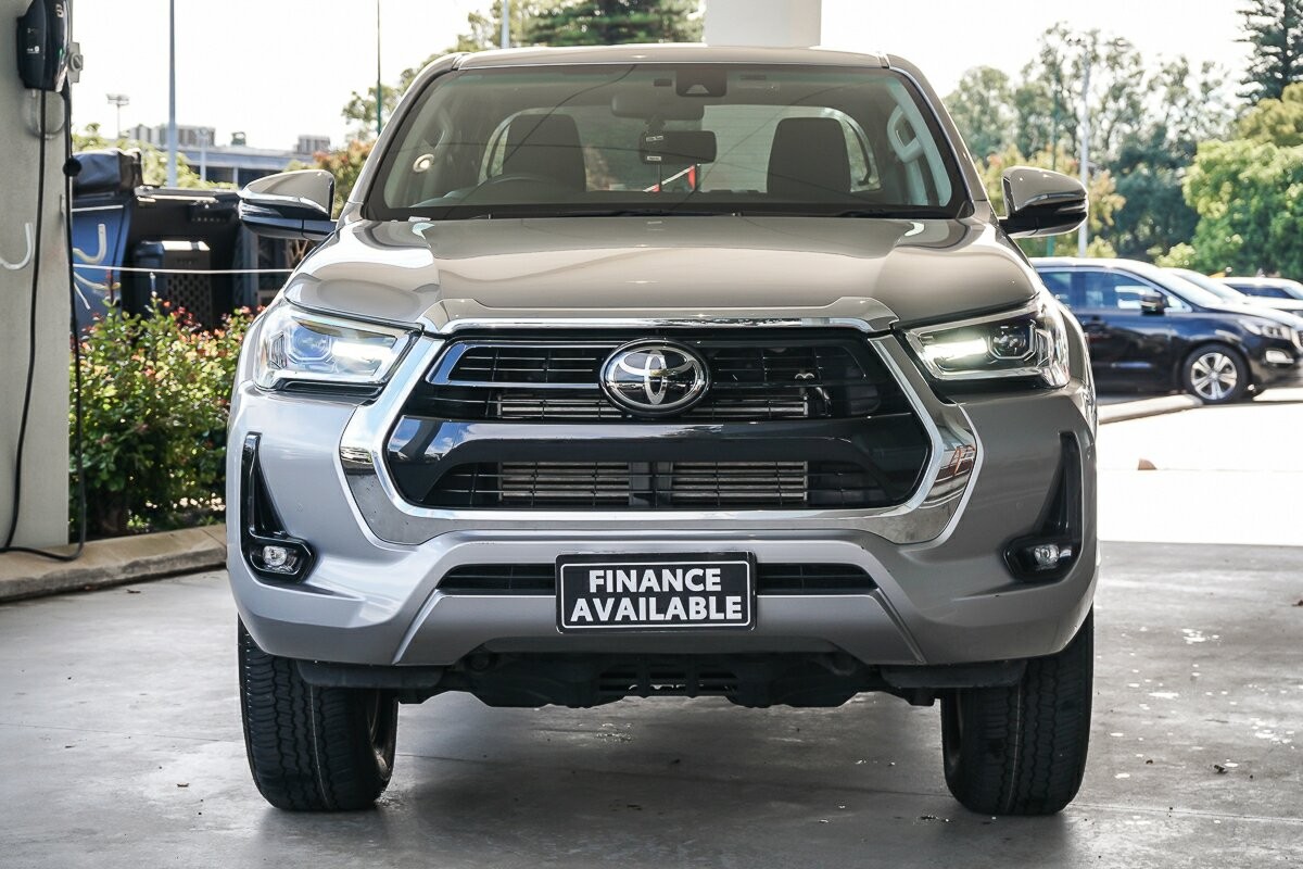 Toyota Hilux image 3