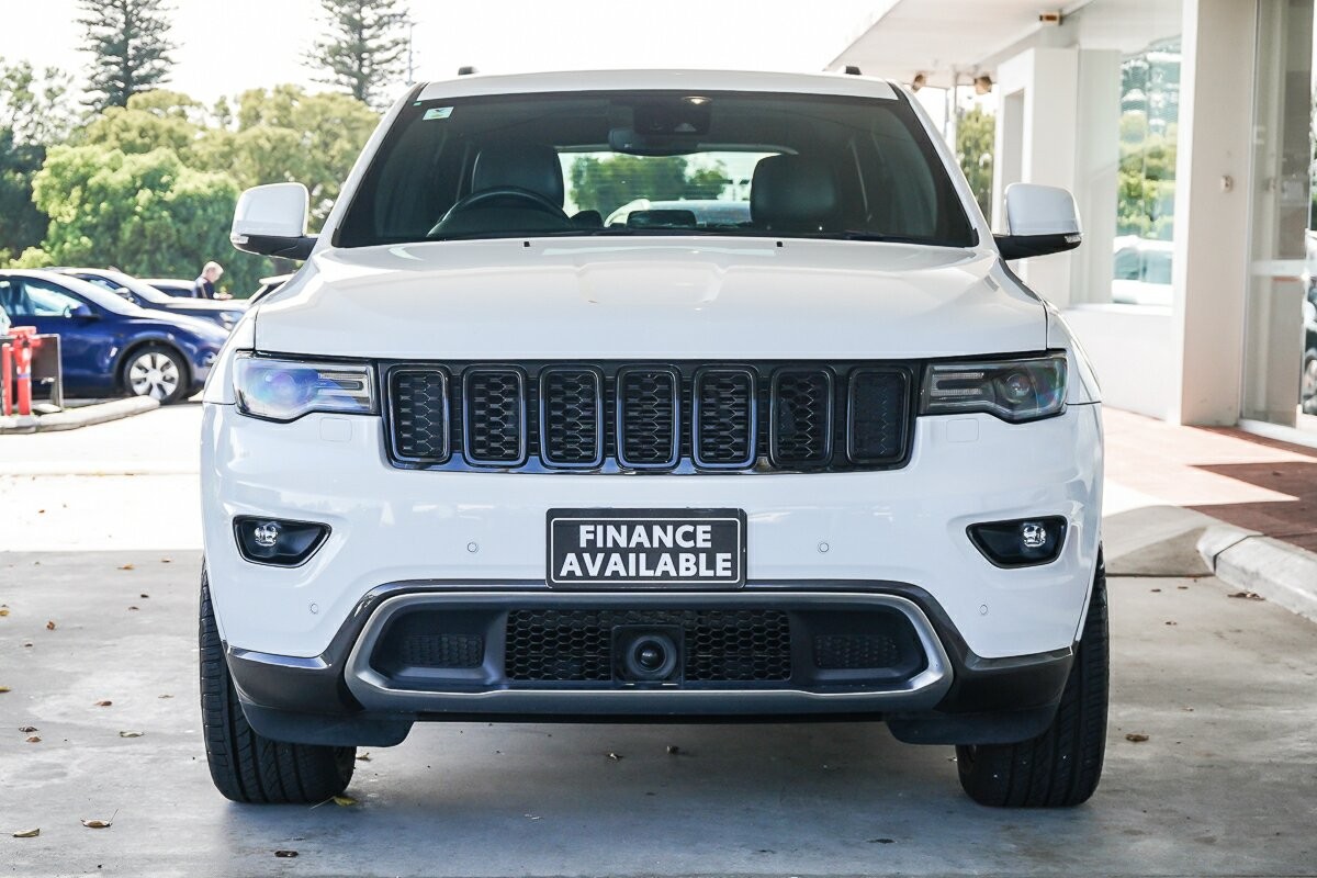 Jeep Grand Cherokee image 3