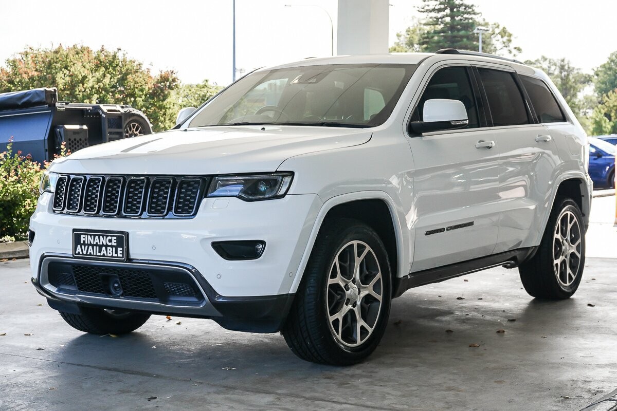 Jeep Grand Cherokee image 4