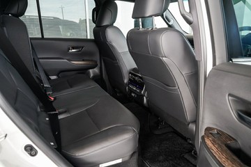https://vehicle-cdn.autoleague.cloud/31373_U309799_11.jpg