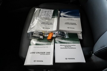 https://vehicle-cdn.autoleague.cloud/31373_U309799_25.jpg