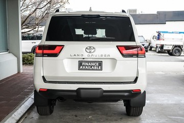 https://vehicle-cdn.autoleague.cloud/31373_U309799_7.jpg