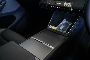 https://vehicle-cdn.autoleague.cloud/31373_U309801_16.jpg