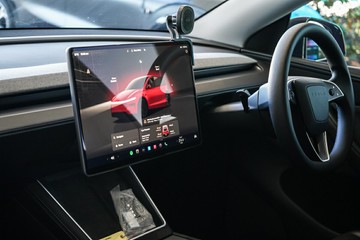 https://vehicle-cdn.autoleague.cloud/31373_U309801_18.jpg