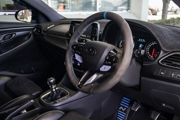 https://vehicle-cdn.autoleague.cloud/31373_U309803_11.jpg