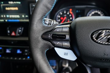 https://vehicle-cdn.autoleague.cloud/31373_U309803_13.jpg