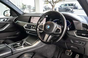 https://vehicle-cdn.autoleague.cloud/31373_U309805_21.jpg