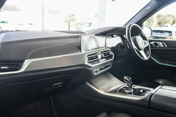 https://vehicle-cdn.autoleague.cloud/31373_U309805_26.jpg