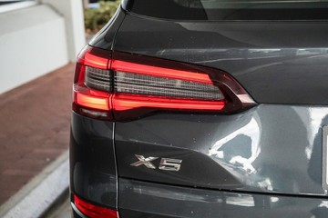 https://vehicle-cdn.autoleague.cloud/31373_U309805_9.jpg