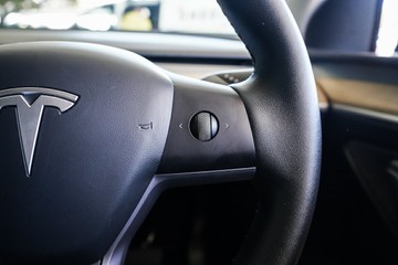 https://vehicle-cdn.autoleague.cloud/31373_U309808_17.jpg