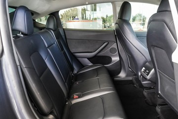 https://vehicle-cdn.autoleague.cloud/31373_U309809_13.jpg