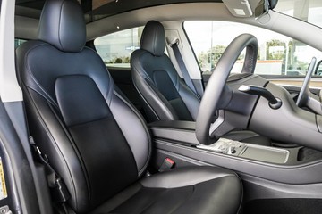 https://vehicle-cdn.autoleague.cloud/31373_U309809_17.jpg