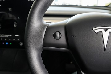https://vehicle-cdn.autoleague.cloud/31373_U309809_18.jpg