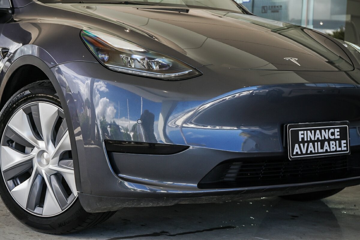 Tesla Model Y image 2