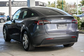 https://vehicle-cdn.autoleague.cloud/31373_U309809_6.jpg