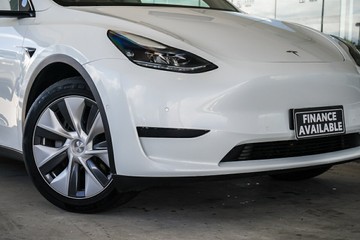 https://vehicle-cdn.autoleague.cloud/31373_U309810_2.jpg