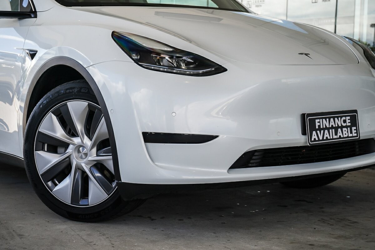 Tesla Model Y image 2