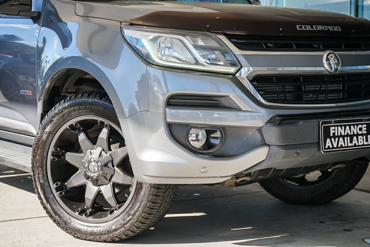 Holden Colorado image 2