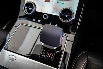 https://vehicle-cdn.autoleague.cloud/31373_U309819_22.jpg