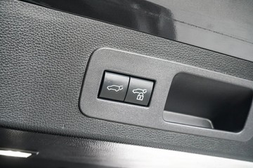 https://vehicle-cdn.autoleague.cloud/31373_U309820_11.jpg