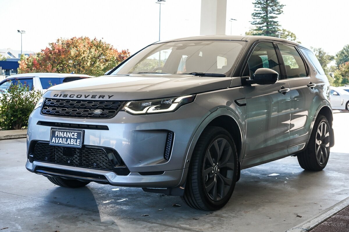 Land Rover Discovery Sport image 4