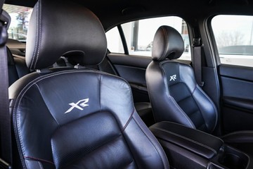 https://vehicle-cdn.autoleague.cloud/31373_U309830_10.jpg