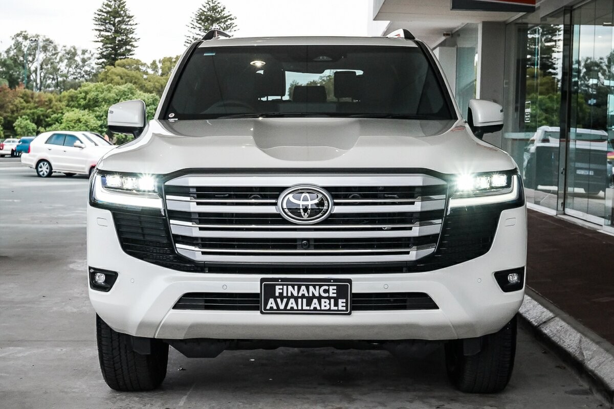 Toyota Landcruiser image 3