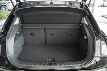 https://vehicle-cdn.autoleague.cloud/31373_U309849_11.jpg