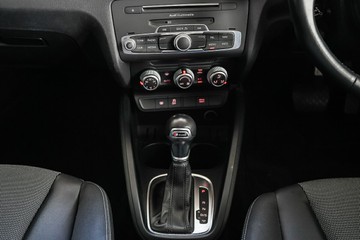 https://vehicle-cdn.autoleague.cloud/31373_U309849_14.jpg