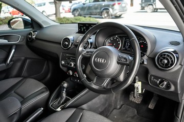 https://vehicle-cdn.autoleague.cloud/31373_U309849_18.jpg