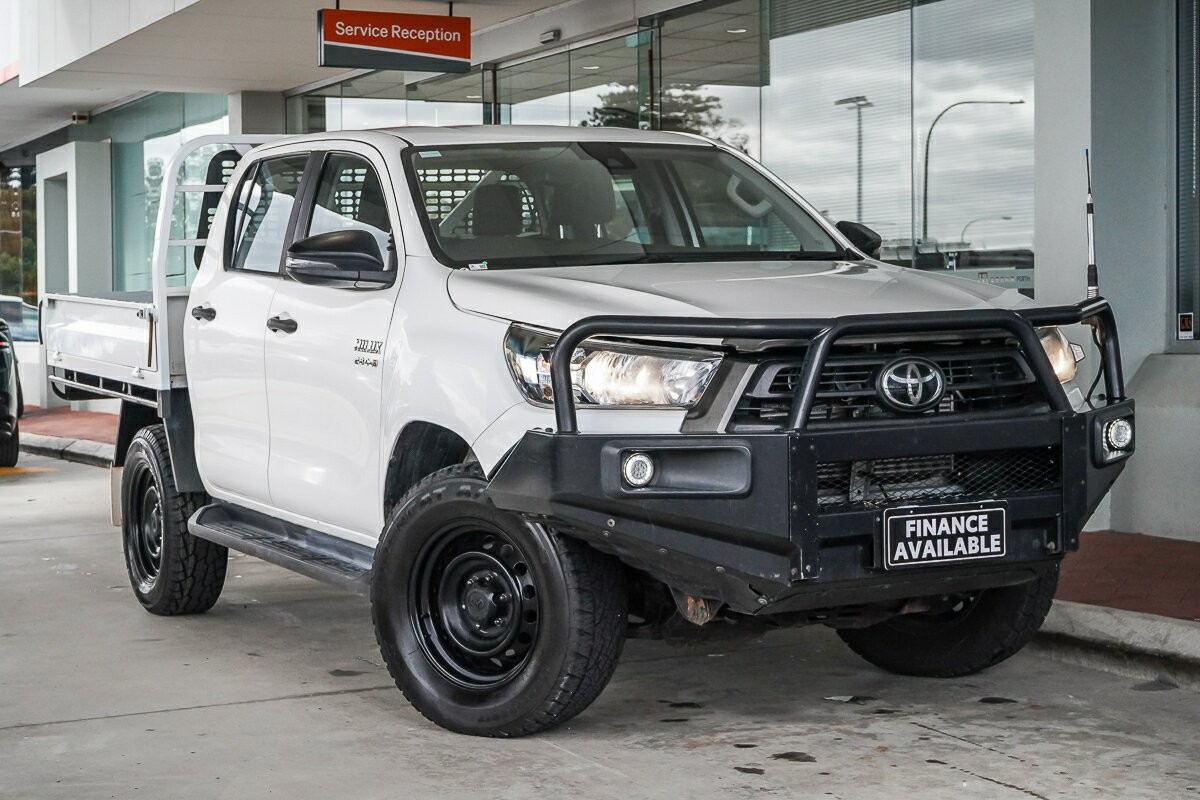 Toyota Hilux image 1
