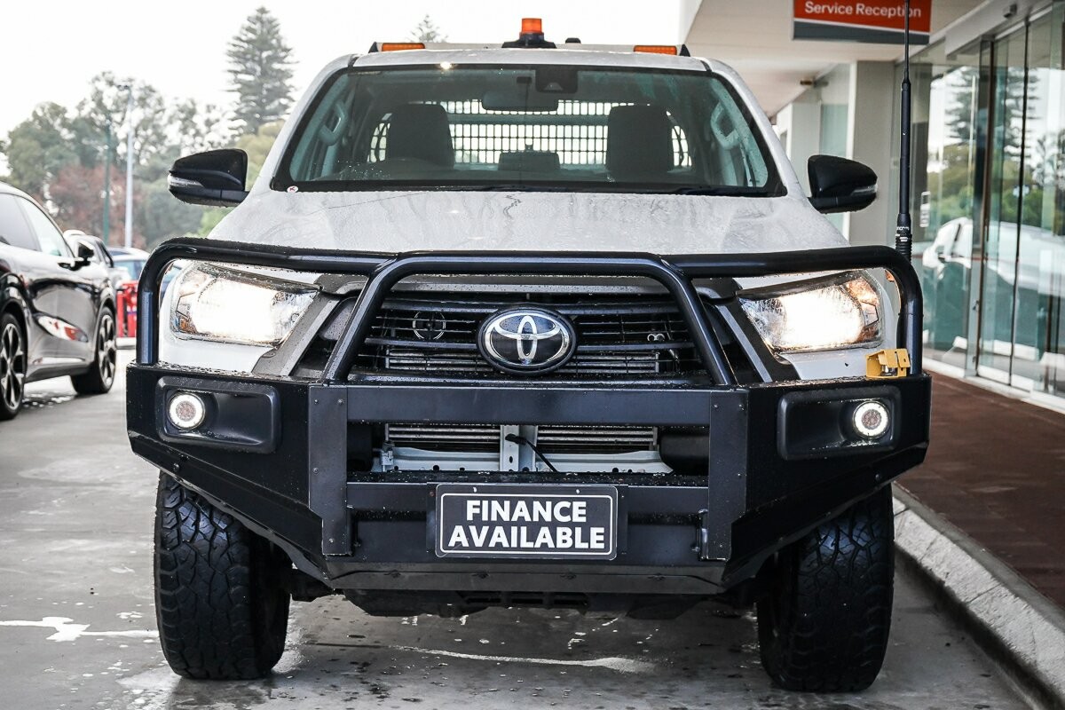 Toyota Hilux image 3