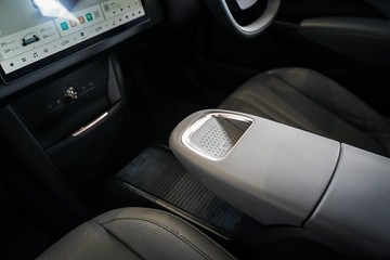 https://vehicle-cdn.autoleague.cloud/31373_U309865_23.jpg