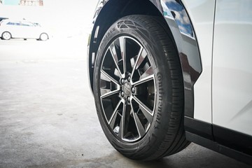 https://vehicle-cdn.autoleague.cloud/31373_U309865_5.jpg