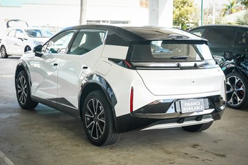 https://vehicle-cdn.autoleague.cloud/31373_U309865_6.jpg