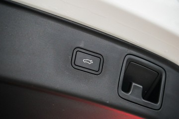 https://vehicle-cdn.autoleague.cloud/31373_U309866_11.jpg